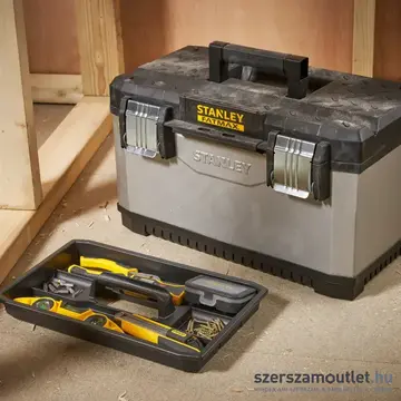 STANLEY FatMax Fém műanyag szerszámos láda