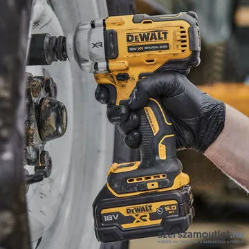DEWALT DCF891N Akkus szénkefementes ütvecsavarozó 18V (akku és töltő nélkül)