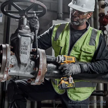 DEWALT DCF891N Akkus szénkefementes ütvecsavarozó 18V (akku és töltő nélkül)