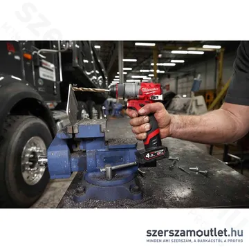 MILWAUKEE M12 FDD2-402X Akkus fúró-csavarbehajtó HD kofferben (2x4,0Ah/12V) (4933479874)