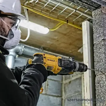DEWALT D25134K-QS Fúró-vésőkalapács cseretokmánnyal kofferben (800W/2,8J)