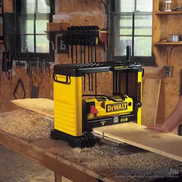 DEWALT DW733-QS Hordozható vastagológyalu (1800W/317mm)