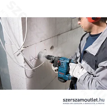 BOSCH GBH 3-28 DFR Fúró-vésőkalapács SDS-Plus, kofferben cseretokmánnyal (800W/3,1J) (061124A000)
