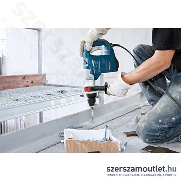 BOSCH GBH 4-32 DFR Fúró-vésőkalapács SDS-Plus, kofferben (900W/4,2J) (0611332100)