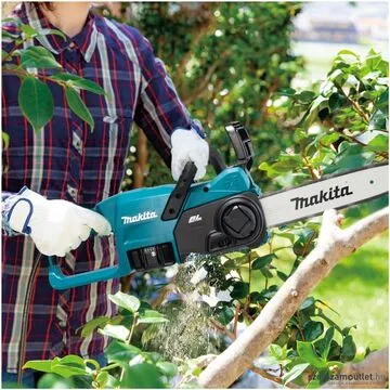 MAKITA DUC307Z Akkus szénkefementes láncfűrész 30cm (18V) (Akku és töltő nélkül!)