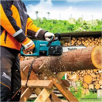 MAKITA DUC307Z Akkus szénkefementes láncfűrész 30cm (18V) (Akku és töltő nélkül!)