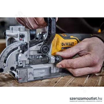 DEWALT DCW682NT 18V Akkus lapostipli marógép TSTAK Kofferben (Akku és töltő nélkül!)
