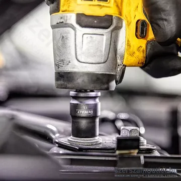 DEWALT DCF902D2-QW Akkumulátoros szénkefementes ütvecsavarozó (3/8" 168Nm) (2x2,0Ah12V)