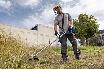 BOSCH GFR 18V-23 Akkus szénkefementes bozótvágó fűkasza 18V SOLO