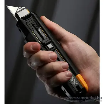 TOUGHBUILT C550 Összecsukható fűrészbak 1pár + TB-H4S5-01 Kitolható pengés kés 16,5cm +(5db penge)