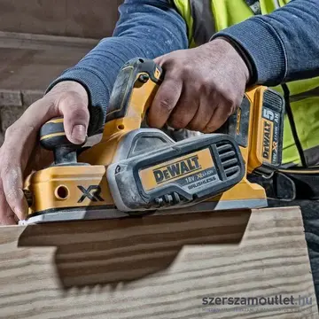 DEWALT DCP580N Akkus szénkefementes gyalugép 82mm, 18V (Akku és töltő nélkül)