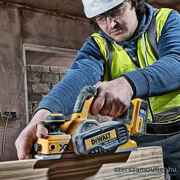 DEWALT DCP580N Akkus szénkefementes gyalugép 82mm, 18V (Akku és töltő nélkül)