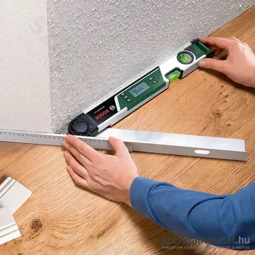 BOSCH UniversalAngle Digitális szögmérő 0°-220°, 40cm (0603676001)