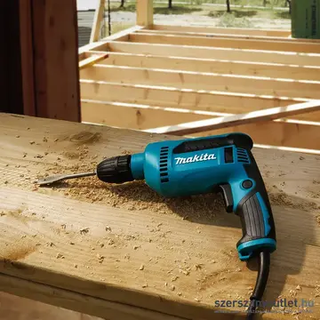MAKITA DP4021 Kétsebességes fúrógép (630W)