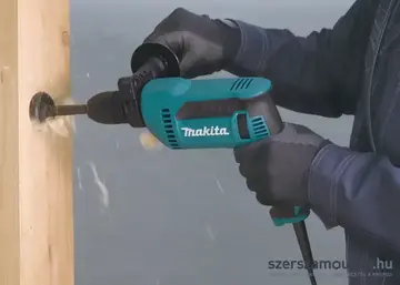 MAKITA DP4021 Kétsebességes fúrógép (630W)
