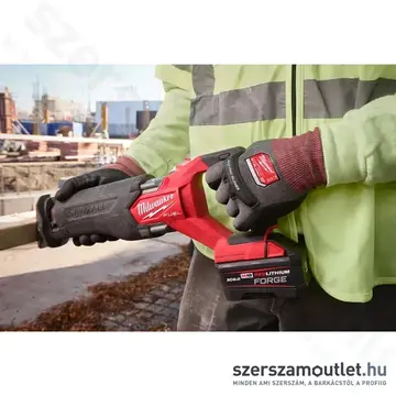 MILWAUKEE PAD PRO Vágásbiztos kesztyű (4/D vágási szint) L/9