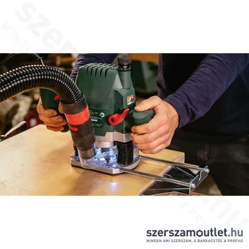 BOSCH POF 1400 ACE Felsőmaró kofferben +6 részes marókészlet (1400W/6-8mm) (060326C801)