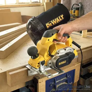 DEWALT D26500K-QS Kézi gyalu kofferben (1050W/82mm)