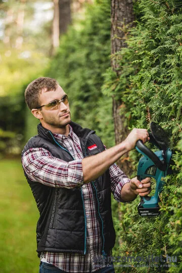 MAKITA DUH523Z Akkus sövényvágó 52cm (18V) (Akku és töltő nélkül!)