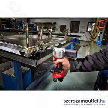 MILWAUKEE M12 BPRT-0 Akkus popszegecshúzó (12V) (Akku és töltő nélkül!)