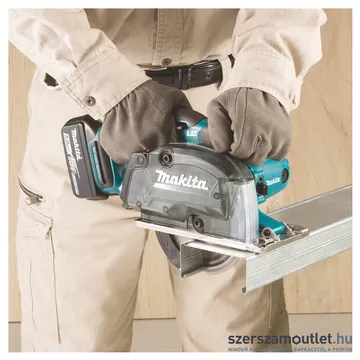 MAKITA DCS552Z Akkus fémvágó körfűrész (18V/136mm) (Akku és töltő nélkül!)