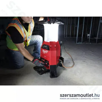 MILWAUKEE M18 ONESLDP-0 LED Akkus helyszínmegvilágító lámpa és töltő (18V) (Akku és töltő nélkül!)