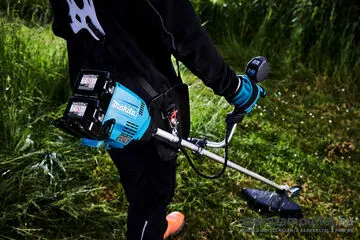 MAKITA DUR369APT2 Akkus szénkefementes fűkasza (2x18V) (2x5,0Ah/36V)