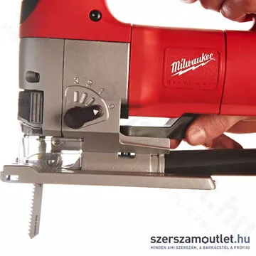 MILWAUKEE JSPE 135 TX Szúrófűrész kofferben (750W/135mm) (4933381230)