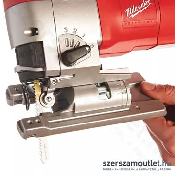 MILWAUKEE JSPE 135 TX Szúrófűrész kofferben (750W/135mm) (4933381230)