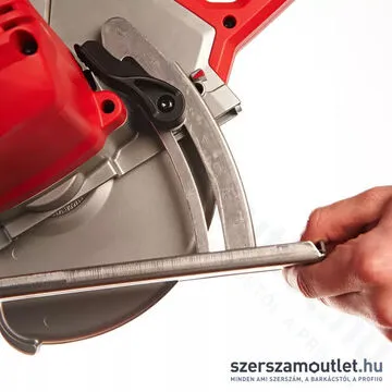 MILWAUKEE MCS 66 Fémvágó körfűrész kofferben (1800W/203mm) (4933440615)