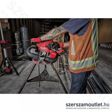 MILWAUKEE M18 FBS85-202C Akkus szalagfűrész (2x2,0Ah/18V) (4933471497)