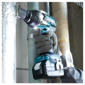 MAKITA DTW700Z Akkus szénkefementes ütvecsavarozó 1/2