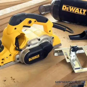 DEWALT D26500 Kézi gyalu (1050W/82mm)