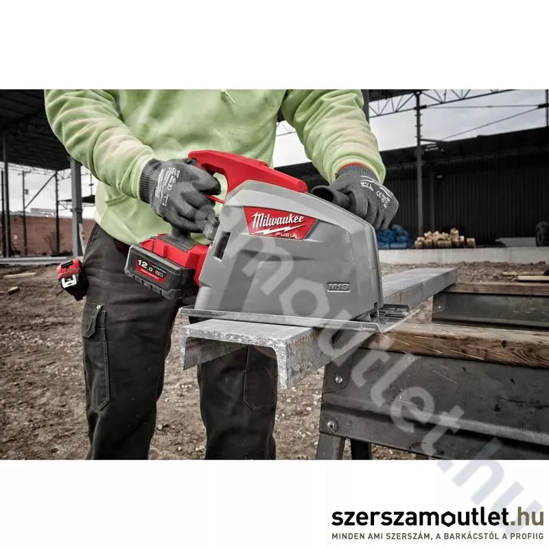 MILWAUKEE M18 FMCS66-0C Akkus fémvágó körfűrész kofferben (18V/203mm) (Akku és töltő nélkül!)