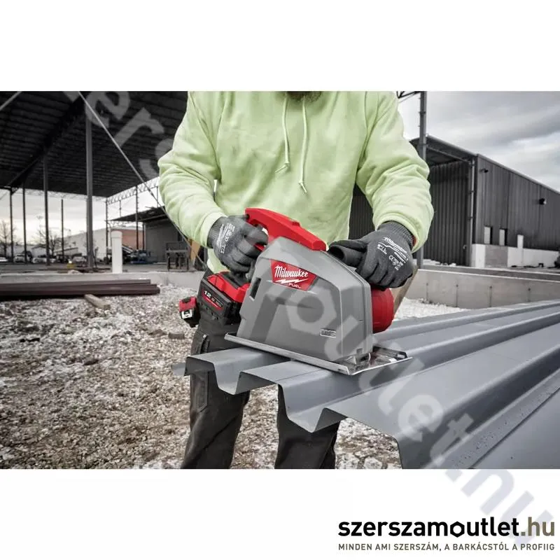 MILWAUKEE M18 FMCS66-121C Akkus fémvágó körfűrész 203mm, kofferben (1x12Ah/18V) (4933472111)