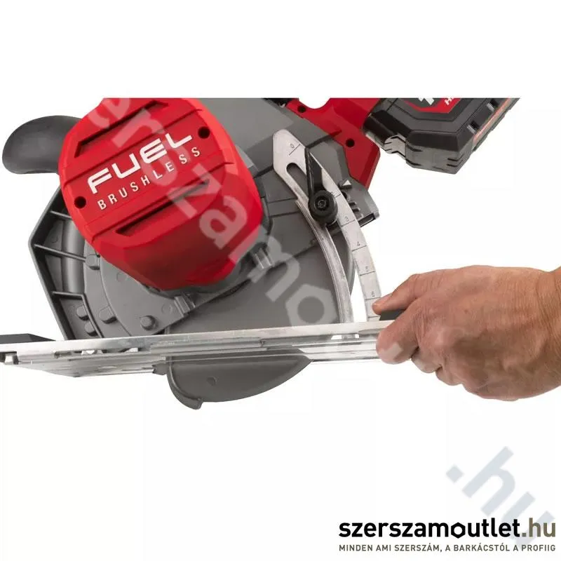 MILWAUKEE M18 FMCS66-121C Akkus fémvágó körfűrész 203mm, kofferben (1x12Ah/18V) (4933472111)